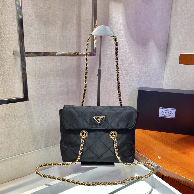 PRADA普拉达Vintage中古链条菱格流浪包1BD620
