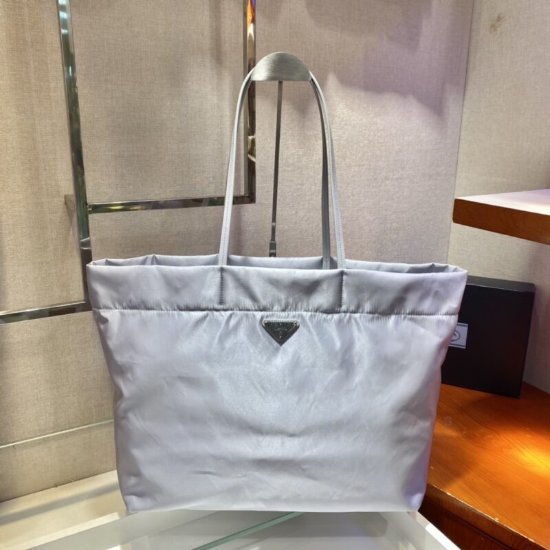 PRADA普拉达再生尼龙面料中号托特包1BG107