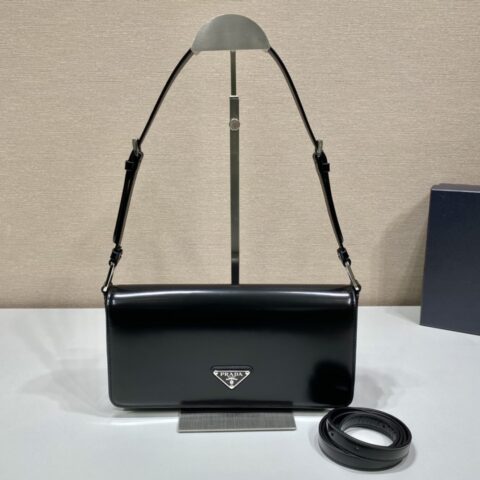 PRADA普拉达进口牛皮翻盖式单肩包1BD323