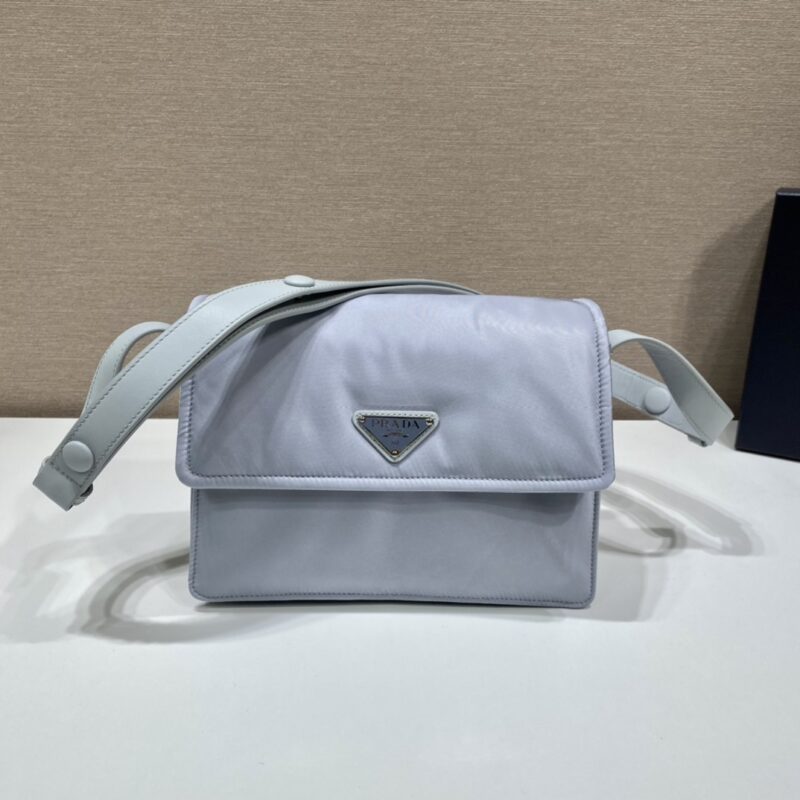 PRADA普拉达男女通用尼龙邮差包1BD258