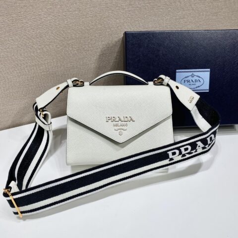 PRADA普拉达Saffiano皮革新款斜跨包1BD317