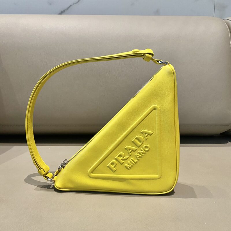 PRADA普拉达进口小牛皮三角形包1NQ043