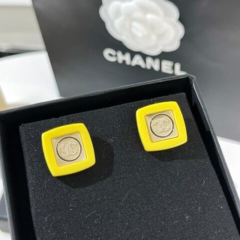 新款☑️CHANEL香奈双c黄色绿色亚克力耳钉耳环