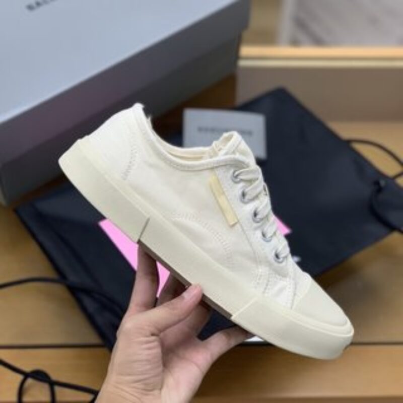 BALENCIAGA巴黎世家 2022最新Paris情侣款帆布鞋