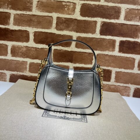 GUCCI古驰Jackie 1961系列银色迷你手袋675799