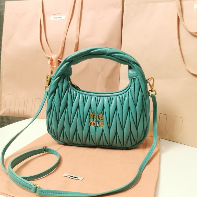 MIUMIU缪缪进口小羊皮MivWander手袋5BC125