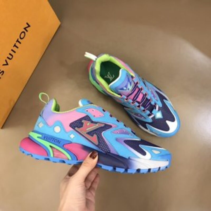 LV/路易威登 2022混合网格织物和牛皮革制成的麂皮Runner Tatic 运动鞋