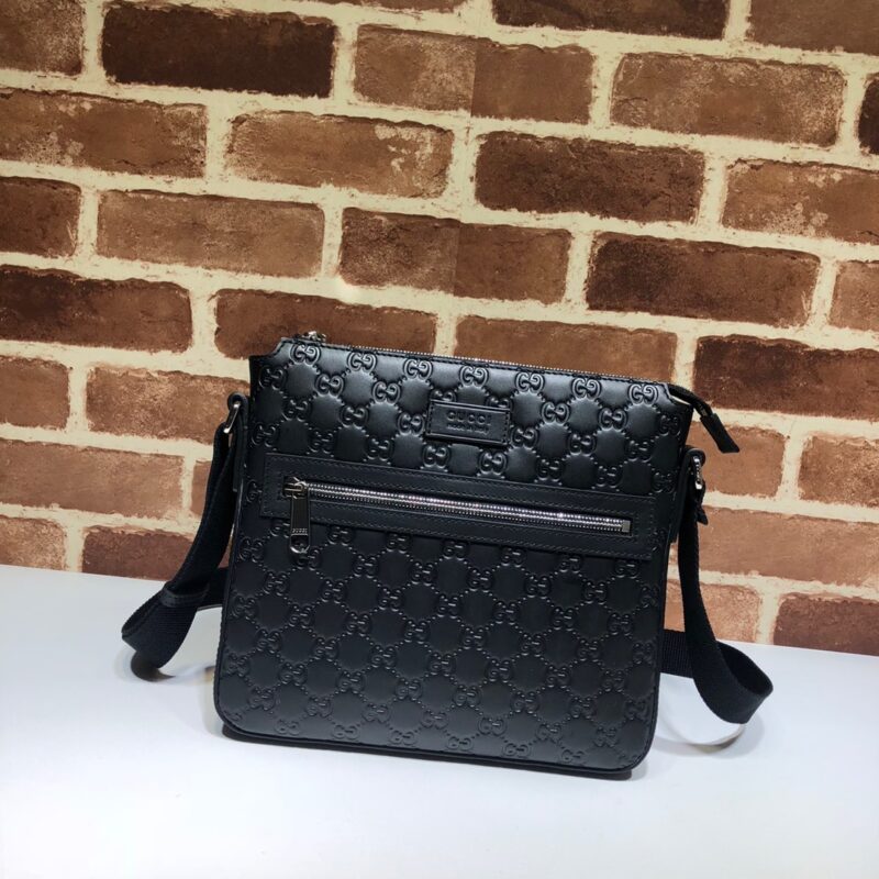 GUCCI古驰GG压印小号扁平邮差包406410