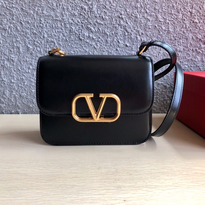 华伦天奴Valentino大V扣复古进口牛皮单肩包0074S