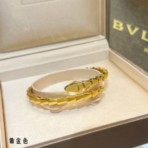 BVLGARI宝格丽光面蛇骨手镯手环