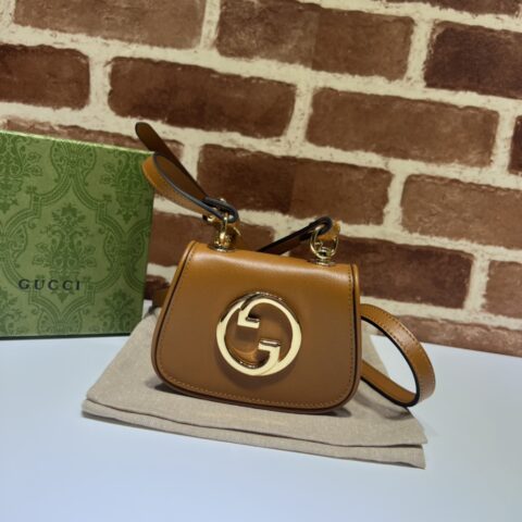 GUCCI古驰Blondie系列饰肩带钱包698635