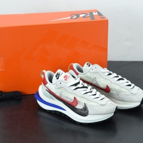 Sacai x Nike VaporWaffle"Grey/Black/Blue/Red"改良马拉松解构设计前卫变形三层底休闲慢跑鞋 货号:CV1363-100