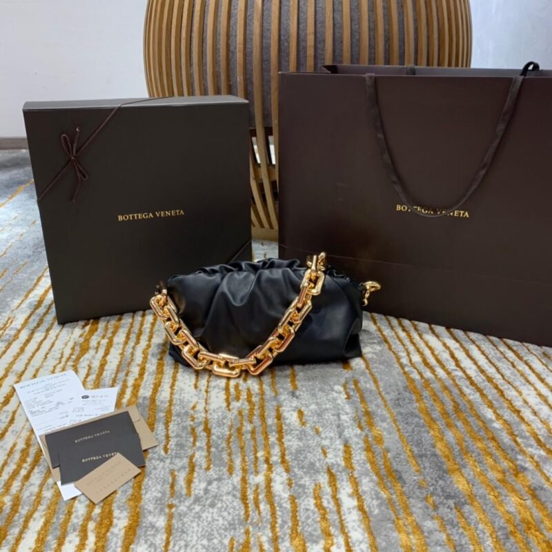 Bottega Veneta ๐๐๐ ๐พ๐๐ผ๐๐ ๐๐๐๐พ๐ 31CM BAG 620230้ป่ฒ/้้พ