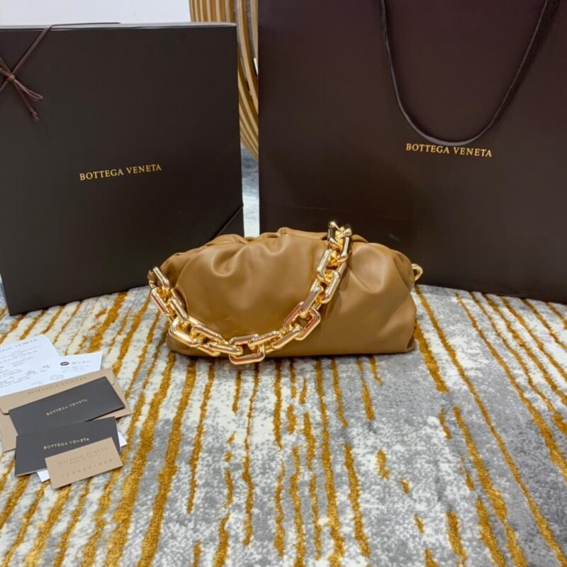 Bottega Veneta ๐๐๐ ๐พ๐๐ผ๐๐ ๐๐๐๐พ๐ 31CM BAG 620230็ฆ็ณ่ฒ/้้พ