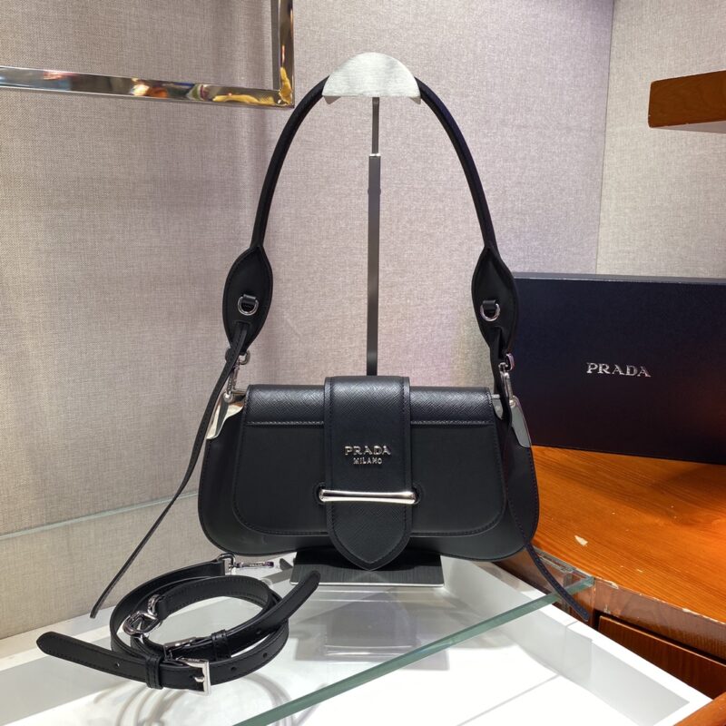 PRADA普拉达进口小牛皮+进口软羊皮内里斜挎包1BD168