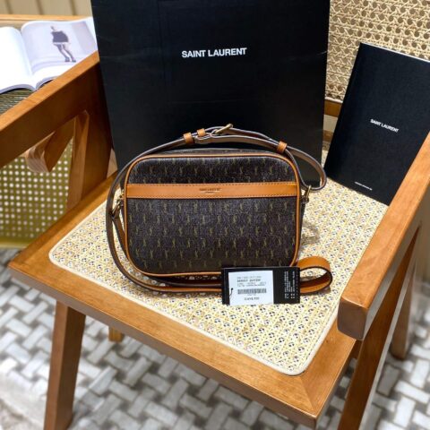 YSL ๐๐ ๐ ๐ข๐ก๐ข๐๐ฅ๐๐ ๐ ๐ 21.5CM ่่ฑ็ธๆบๅ
669957