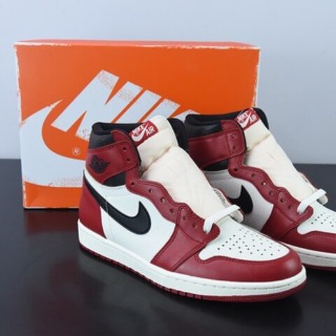 Air Jordan 1 Retro " Chicago Reimagined " 高邦 做旧芝加哥货号货号：DZ5485 612
