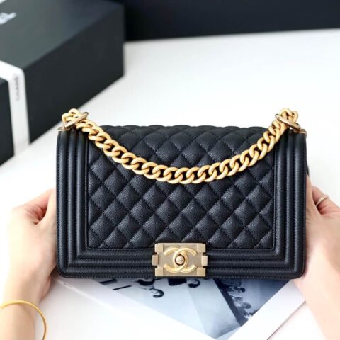 CHANEL 经典款之Leboy 25CM BAG A67086黑色鱼子酱牛皮/金扣