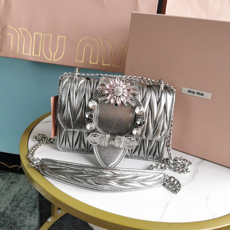 MIUMIU缪缪Matelasse顶级进口小羊皮链条包5BD084