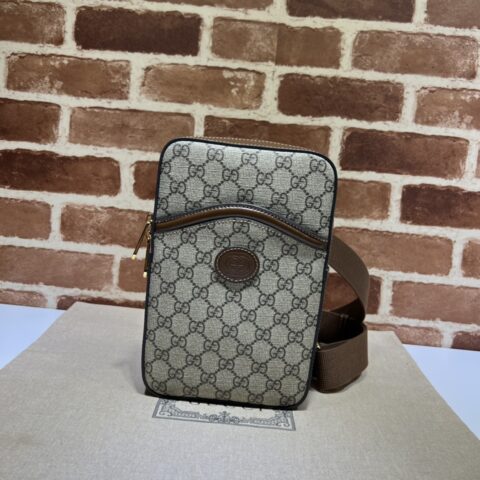 GUCCI古驰棕色单肩包胸包696016