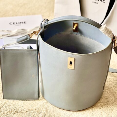 CELINE赛琳Bucket 16 牛皮革全皮水桶包195573
