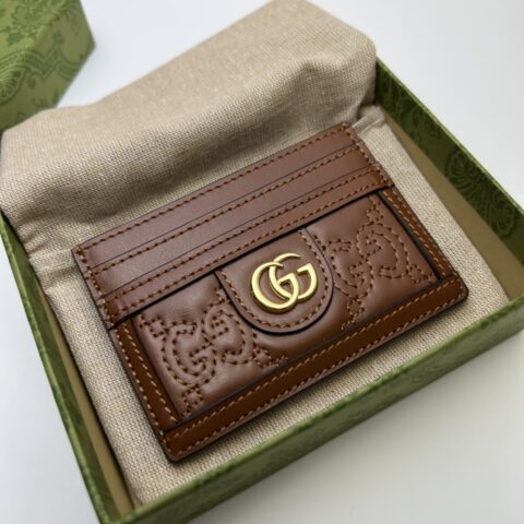 GUCCI古驰GG Matelassé卡片夹723790