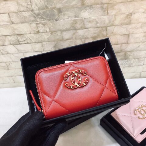 Chanel 经典菱格纹19羊皮金色大cc logo 拉链卡包 AP0949红色