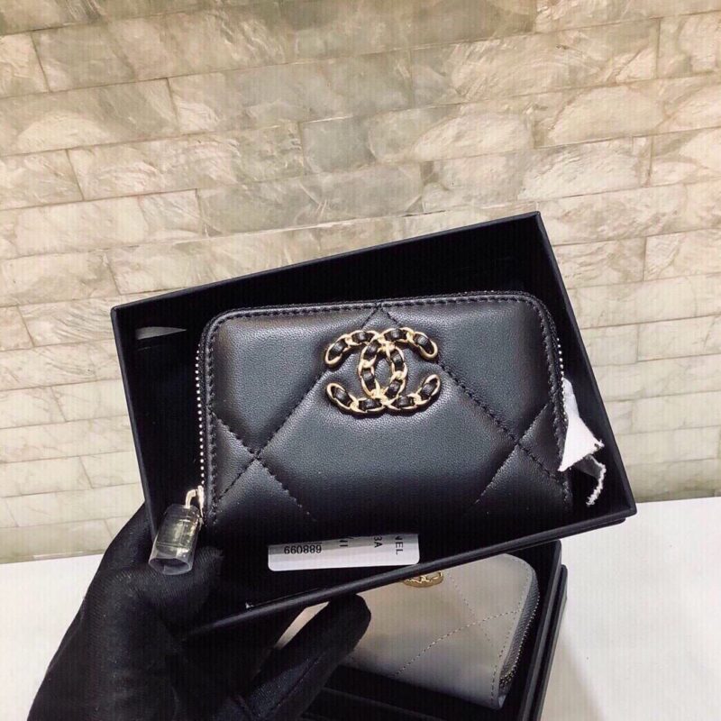 Chanel 经典菱格纹19羊皮金色大cc logo 拉链卡包 AP0949黑色