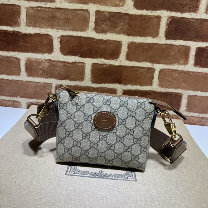 GUCCI古驰互扣式双G邮差包723306