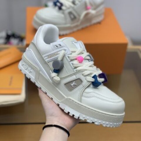 LV/路易威登 采用独家定制头层小牛皮驴家Trainer情侣款运动跑鞋