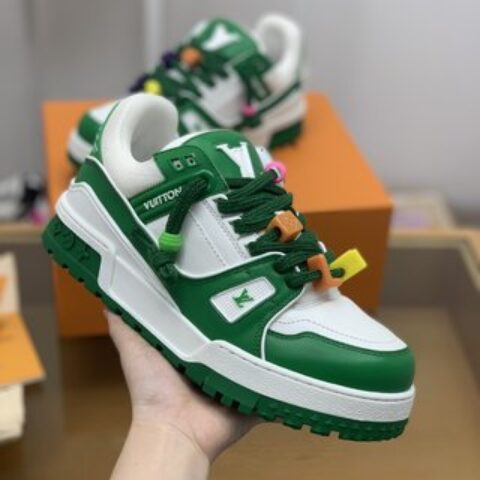 LV/路易威登 采用独家定制头层小牛皮驴家Trainer情侣款运动跑鞋
