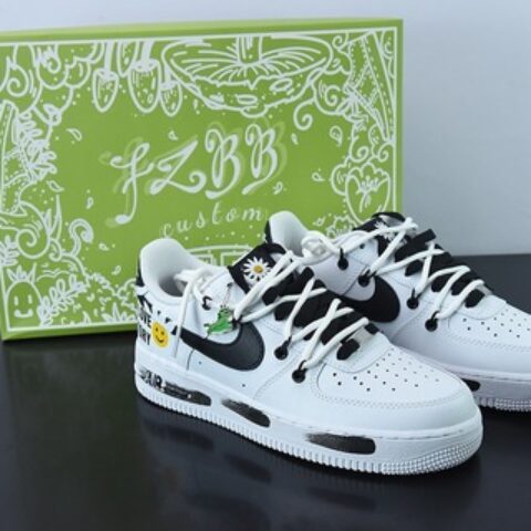 Nike Air Force 1 Low 笑脸绑带创意定制空军一号低帮运动休闲板鞋 货号:CW2288-111