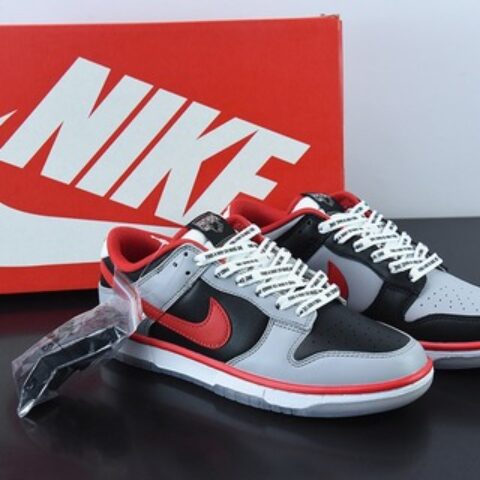 Nike SB Dunk Low “CAU Athletics” 黑灰红 大学联名低帮休闲板鞋 货号:DR6189 001