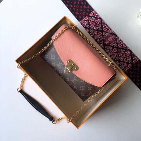LV M44274 SAINT PLACIDE 链条斜挎包