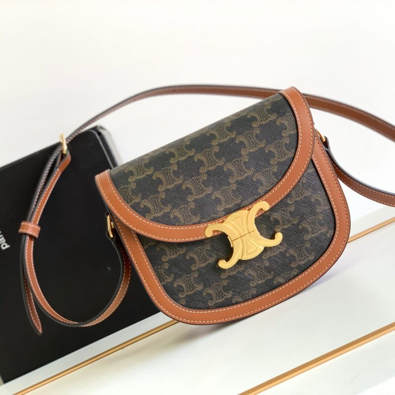CELINE赛琳新品TEEN BESACE TRIOMPHE标志印花牛皮革手袋110413