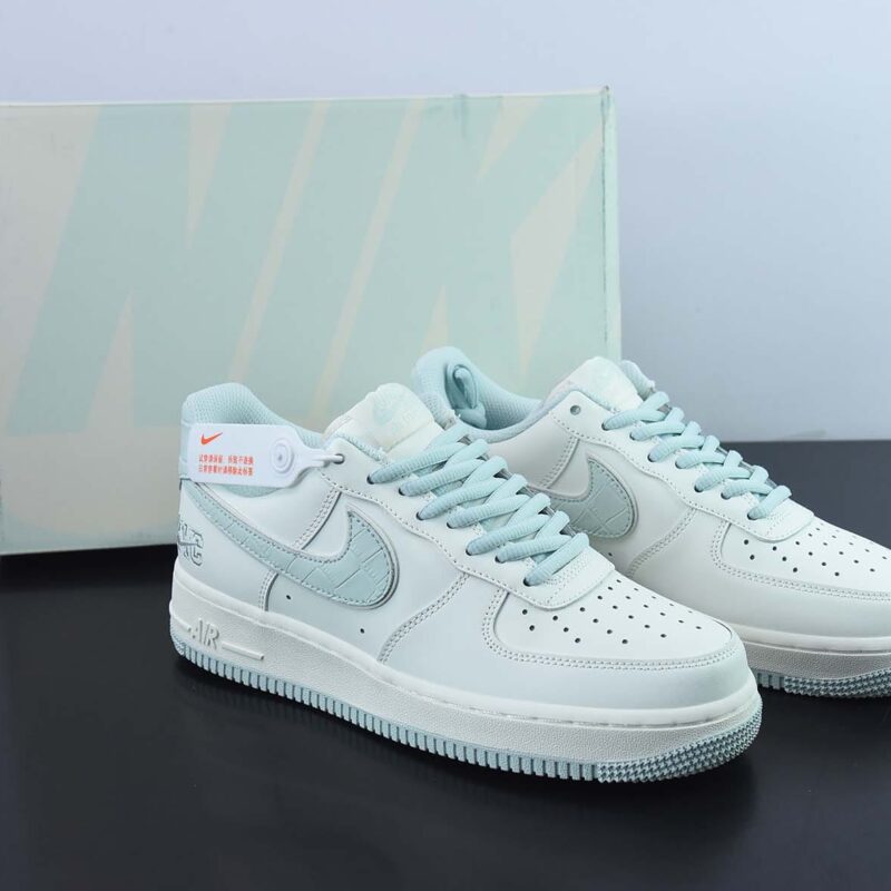 Nike Air Force 1 07 Low “米蓝鳄鱼皮”纽约限定空军一号低帮休闲板鞋 3M反光货号:PQ5636-226