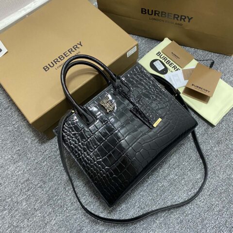 Burberry巴宝莉意大利鞣制鳄鱼纹最新托特包0441