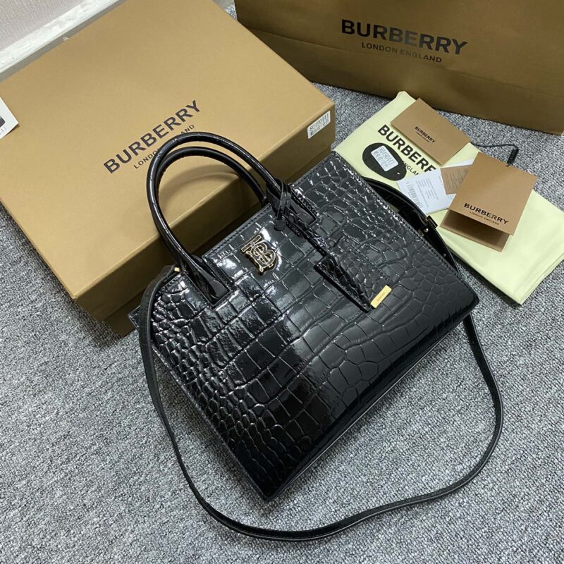 Burberry巴宝莉意大利鞣制鳄鱼纹最新托特包0441