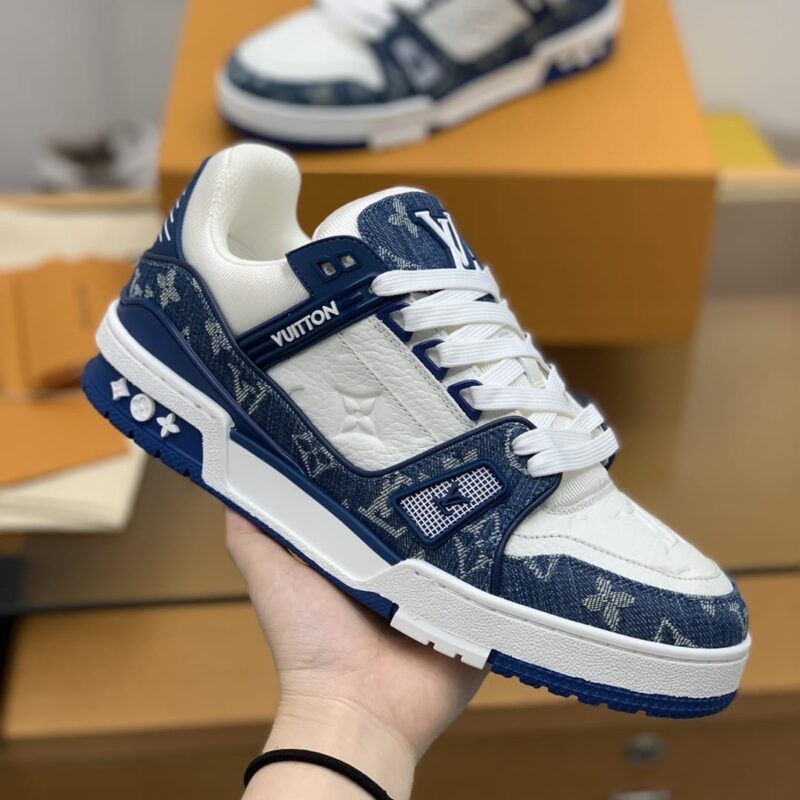 LV/路易威登 采用蓝色牛仔布拼接白色牛皮制成情侣款运动跑鞋