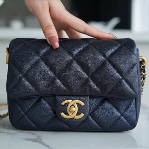 CHANEL 21/22秋冬新品子弹壳方胖子 AS2855珠光黑蓝