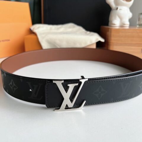 LV/路易威登   黑花男款双面PYRAMIDE小牛皮棕色腰带