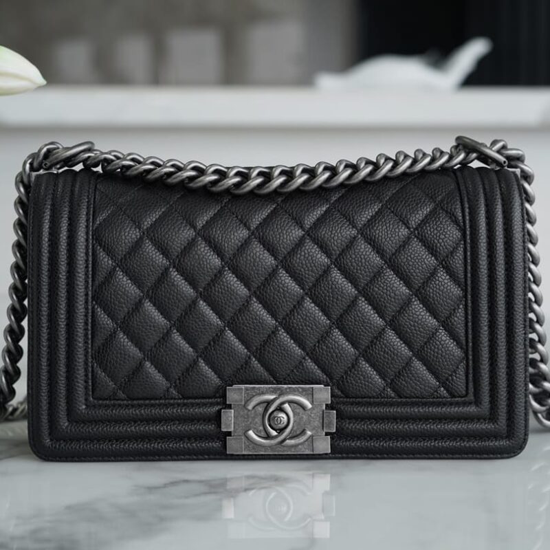 CHANEL LEBOY25 正品皮黑色银扣大球纹口盖包 A67086