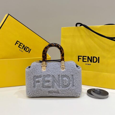 FENDI芬迪印FENDI ROMA字样迷你手袋8595