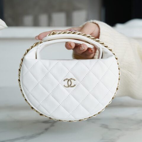 CHANEL 23C 呼啦圈手拿包 AP3095 B09796 10601