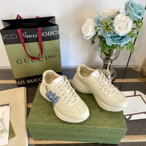 Gucci古驰 𝟐𝟎𝟐𝟑兔年限定新款老爹鞋
