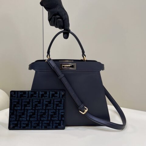 FENDI芬迪新颖风琴轮廓造型peekaboo手袋80108