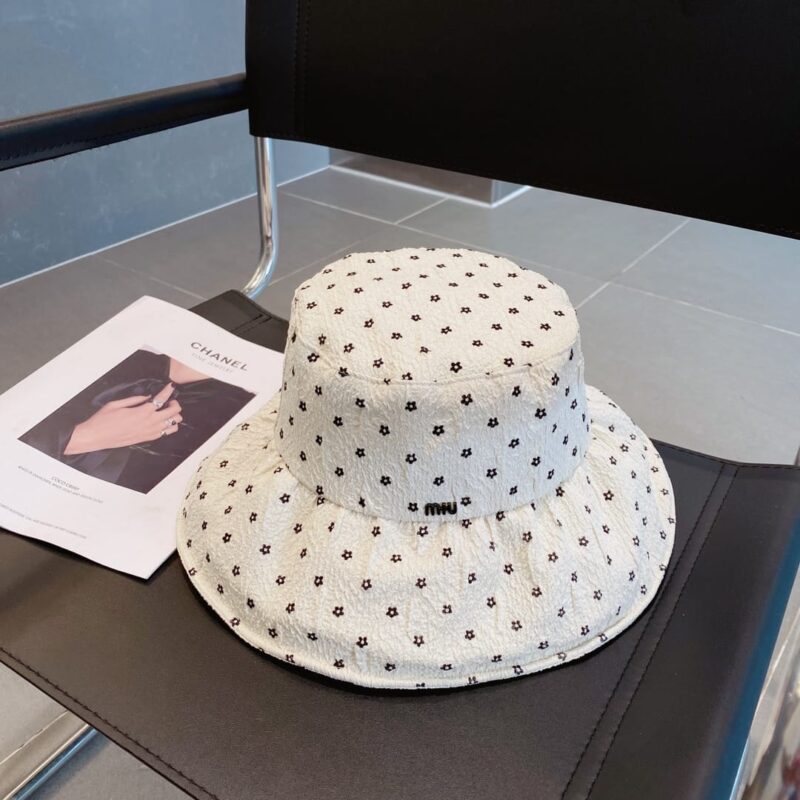 miumiu缪缪小花荷叶边渔夫帽