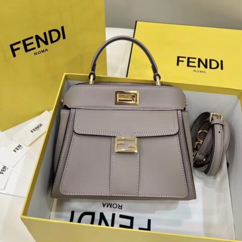 FENDI芬迪牛皮材质Peekaboo手袋8596S