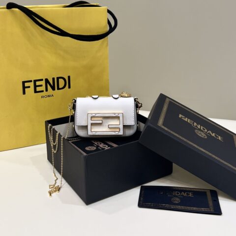 FENDI芬迪迷你金属小法棍包8567