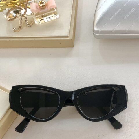 BALENCIAGA巴黎世家经典双B字母标识女士太阳眼镜